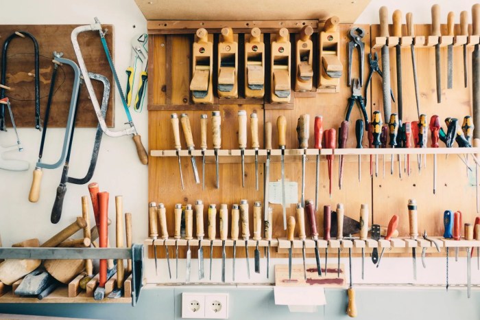 Heavy-duty garage tools and equipment